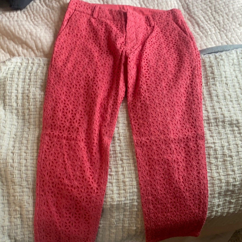Pink cropped Garnet Hill pants that are great for summer.